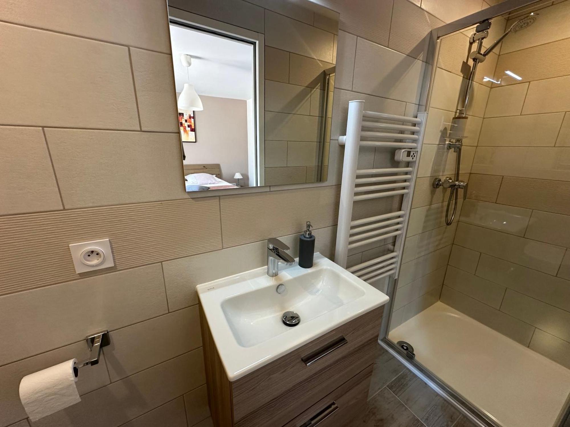 Les Geckos De Mus Apartment Екстериор снимка